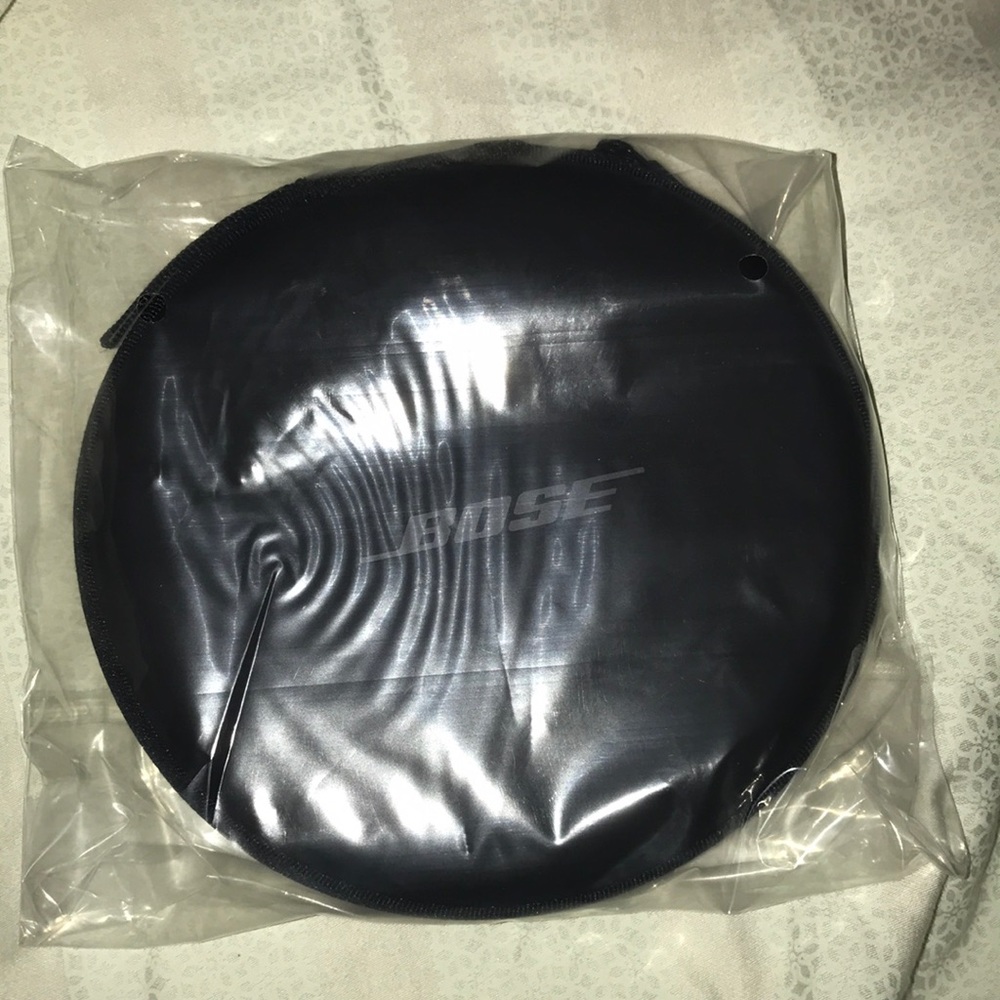 Bose QC30 hard travel case